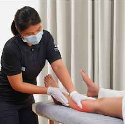 Pain relief - Leg pain relief massage for women
