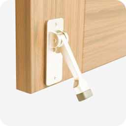 Wooden door - Door accessories & mesh installation