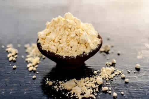 gram flour for strong hair