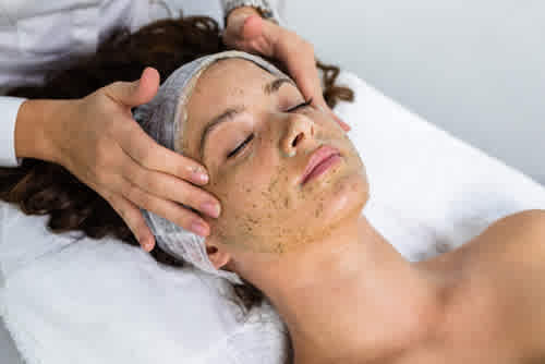 Top 5 Best Facials For Dry Skin