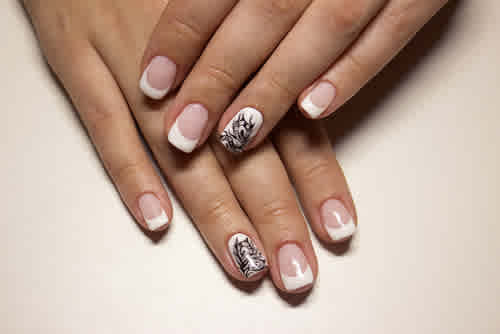 Airbrush nail art