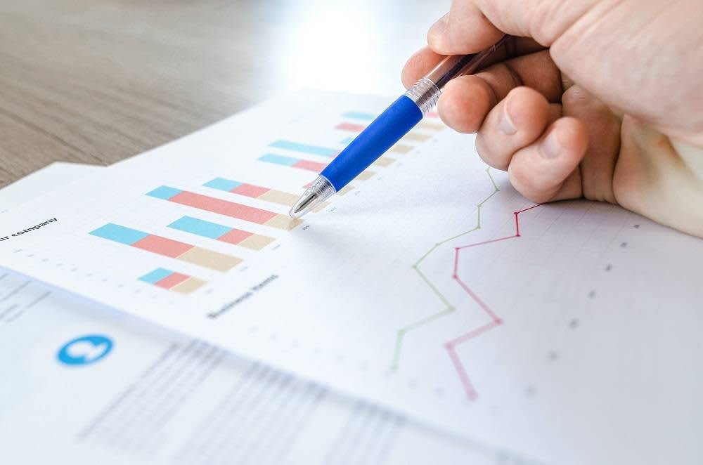 Earnings Index Benchmarking Report | UC Service Professionals Vs Off The Platform Professionals