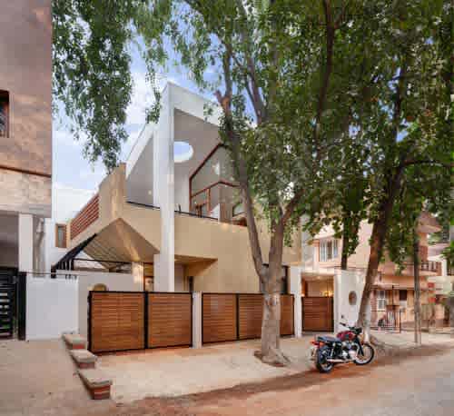 outside colour of indian house