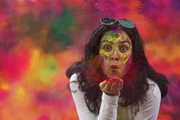 8 Pre And Post Holi Hair Care Tips To Prevent Hair Damage