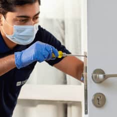 Bathroom cleaning icon