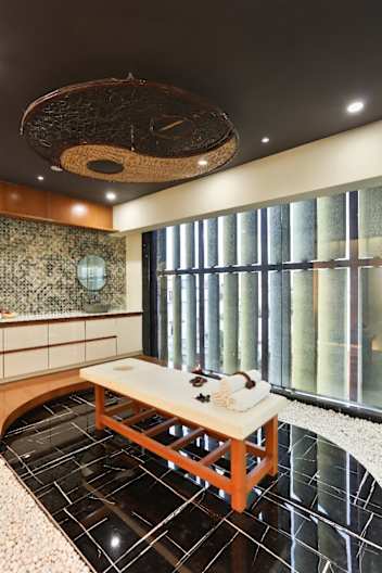 High Toned Spa Centre With Chinese Symbol False Ceiling By Sarita