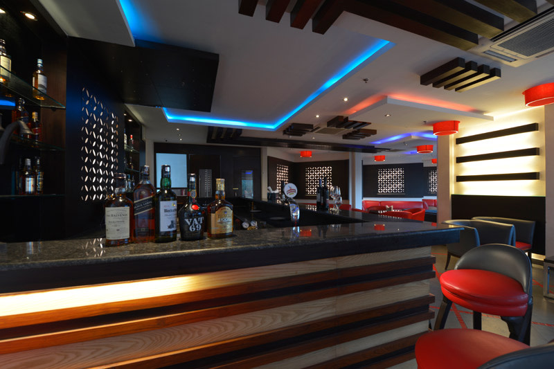 Classic Cafe by Vijay Kapur Designs Contemporary | Interior Design Photos & Ideas