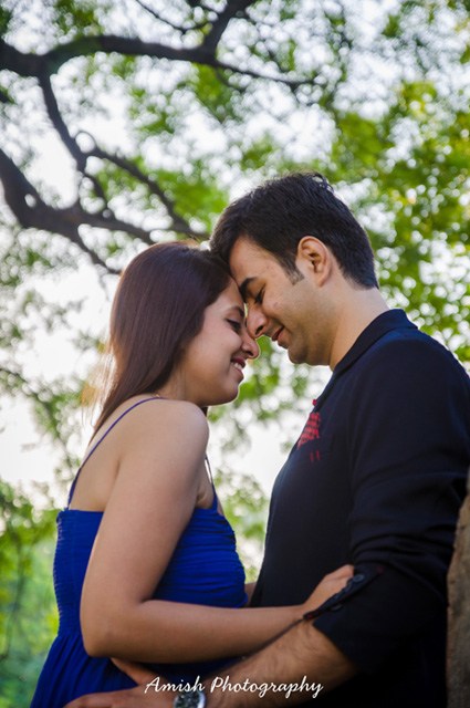Couple pose by Amish Photography Wedding-photography | Weddings Photos & Ideas