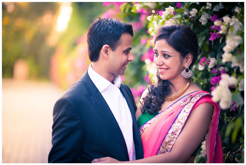 Couple Portrait On Sangeet day by Arjun Kartha Bridal-makeup Bridal-jewellery-and-accessories | Weddings Photos & Ideas