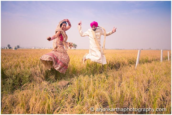 A Quirky Couple Portrait. by Arjun Kartha Wedding-photography | Weddings Photos & Ideas