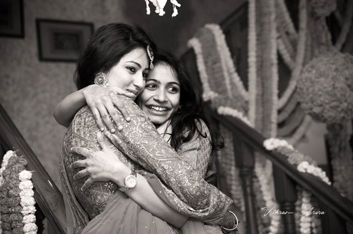Bride With Her Sister On Sangeet Day by Vikram Arora Wedding-photography | Weddings Photos & Ideas