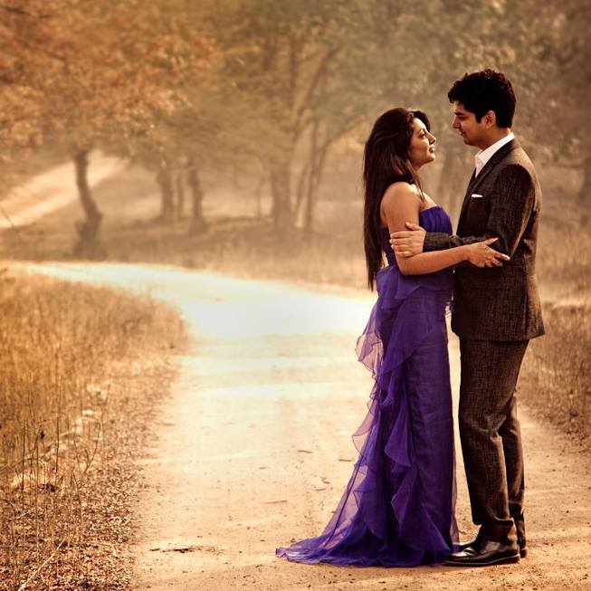 Pre Wedding Shoot In A Beautiful Location by Vikram Arora Wedding-photography | Weddings Photos & Ideas