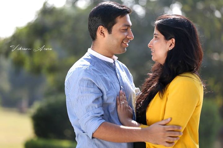 Simple Pre Wedding Shot by Vikram Arora Wedding-photography | Weddings Photos & Ideas