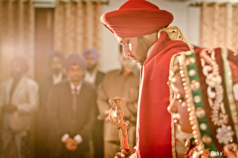 Red Turban by Dushyantha Kumar C Wedding-photography | Weddings Photos & Ideas