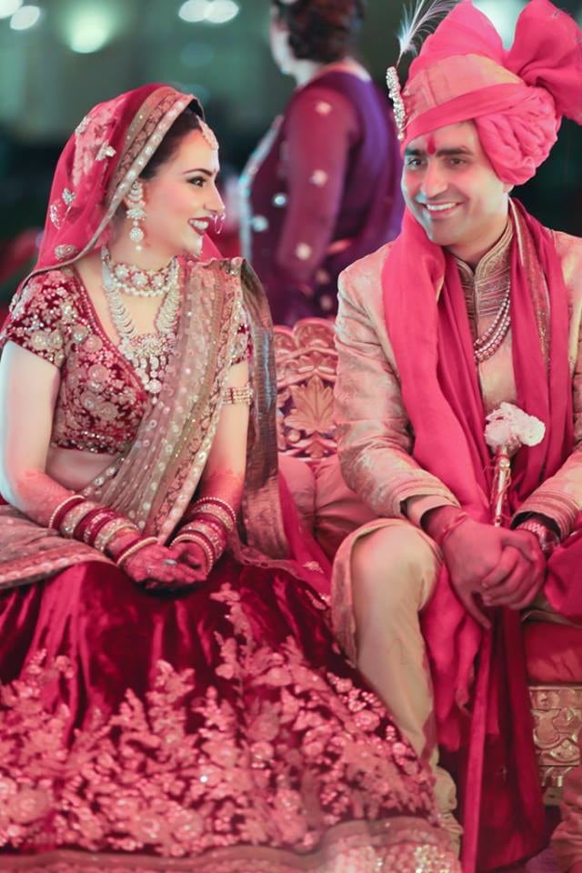 Stellar Pair On Wedding Day! by Arjun Mahajan Wedding-photography Bridal-jewellery-and-accessories Groom-wear-and-accessories | Weddings Photos & Ideas