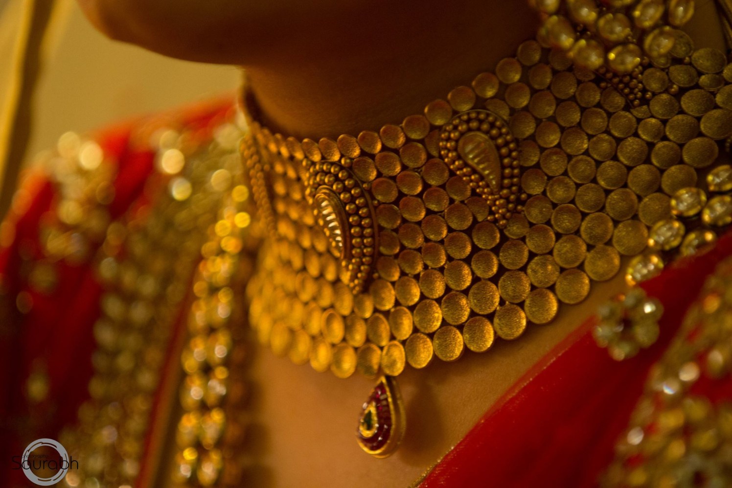 Stunning Gold Bridal Jewellery by Saurabh Bridal-jewellery-and-accessories | Weddings Photos & Ideas