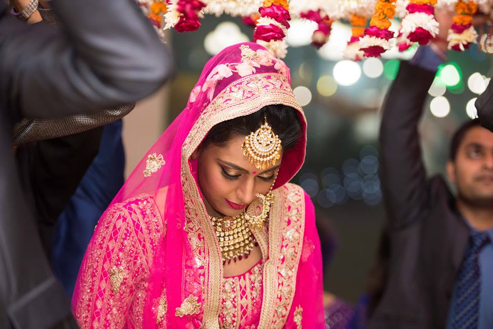 Bride Wearing Exquisite Gold Jewellery! by Saurabh Wedding-photography Bridal-jewellery-and-accessories Bridal-makeup | Weddings Photos & Ideas