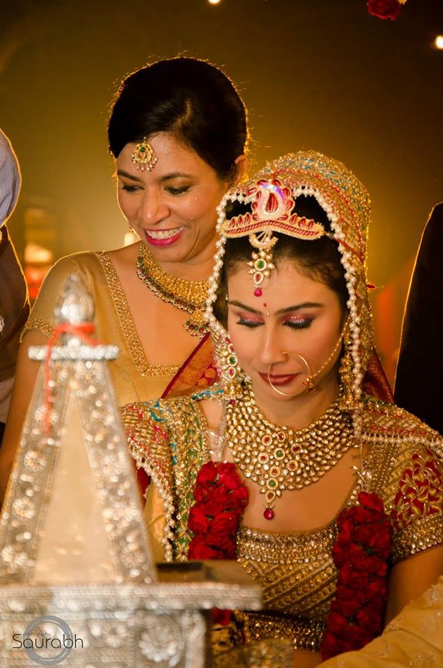 Bride Adorning Delicate Bridal Jewellery! by Saurabh Wedding-photography Bridal-makeup Bridal-jewellery-and-accessories | Weddings Photos & Ideas