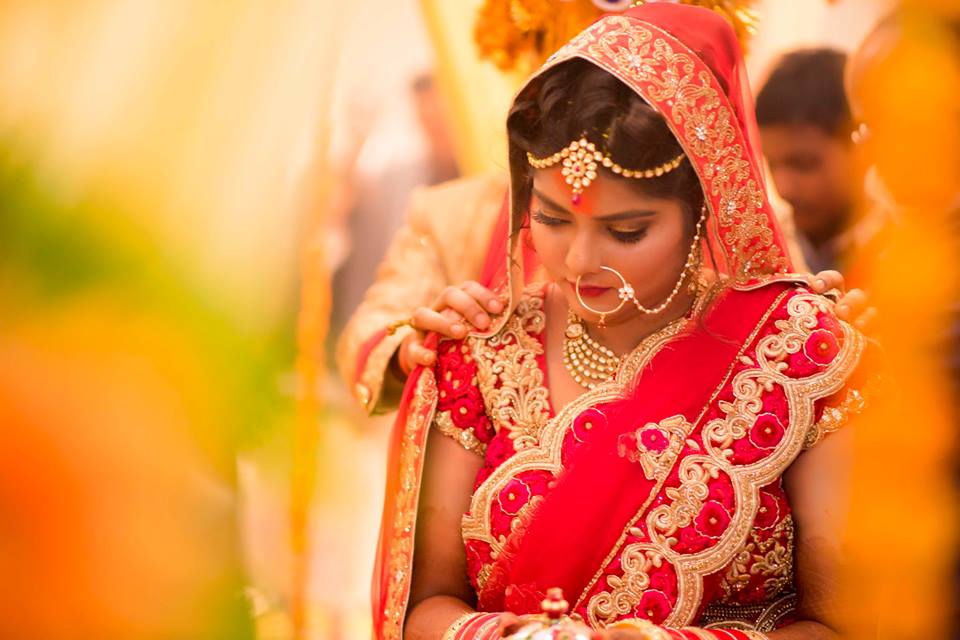 Graceful Gaze Of The Bride! by Saurabh Wedding-photography Bridal-jewellery-and-accessories | Weddings Photos & Ideas
