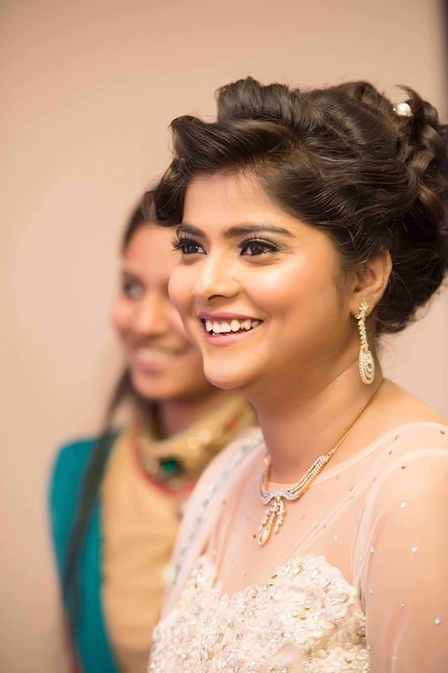 Candid Shot Of The Stunning Bride-To-Be! by Saurabh Wedding-photography Bridal-jewellery-and-accessories Bridal-makeup | Weddings Photos & Ideas