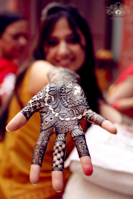 Classic Mehndi by Rajan Parmar Wedding-photography | Weddings Photos & Ideas
