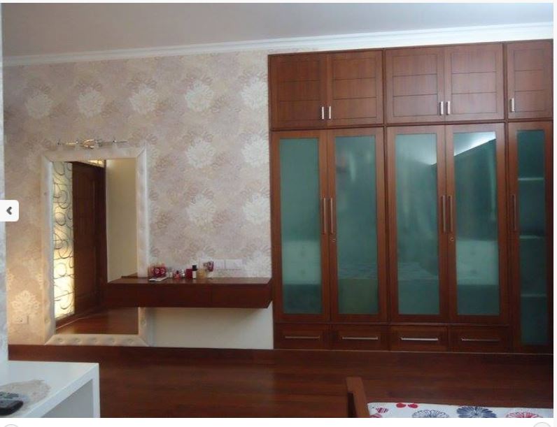 Modern Bedroom Design with Brown Cupboards. by Chanana Enterprises Bedroom | Interior Design Photos & Ideas