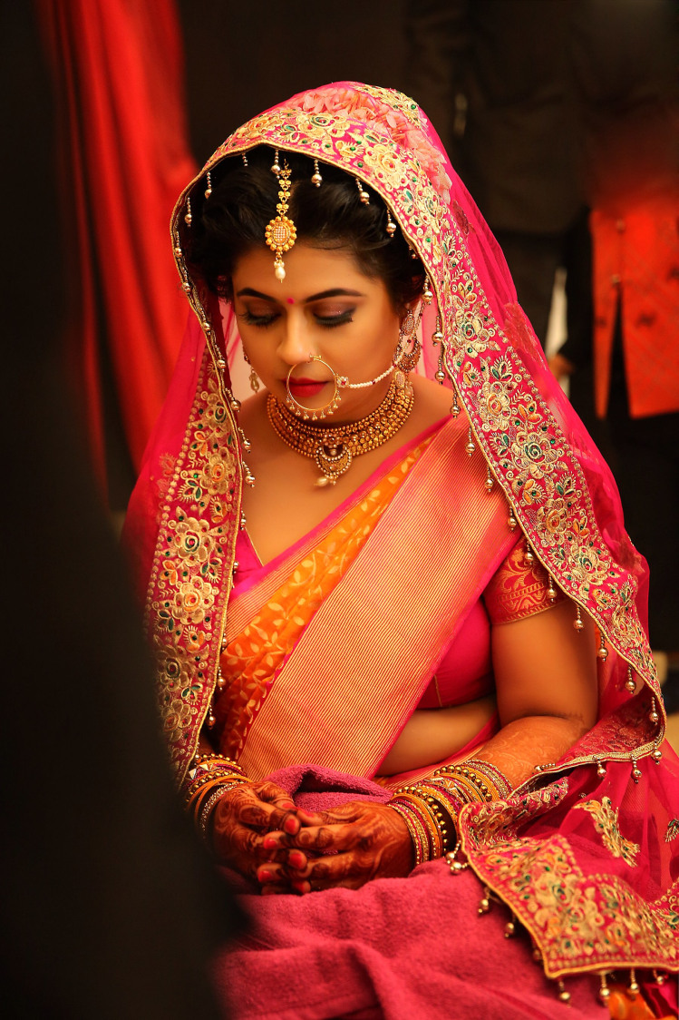 A shy bride by Candid wedding Wedding-photography | Weddings Photos & Ideas