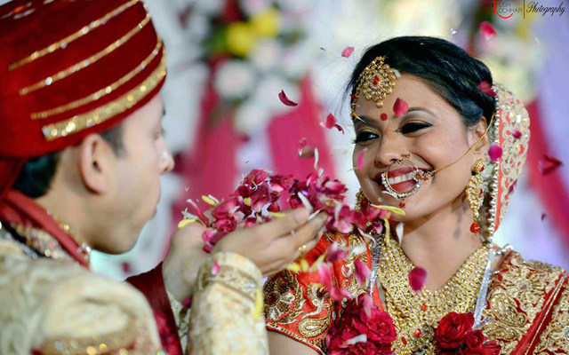 Candid Bride and Groom Moments by AKfotography Wedding-photography | Weddings Photos & Ideas