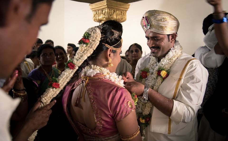 Stunning Duo On Their Wedding Day! by Radha Photos Wedding-photography | Weddings Photos & Ideas