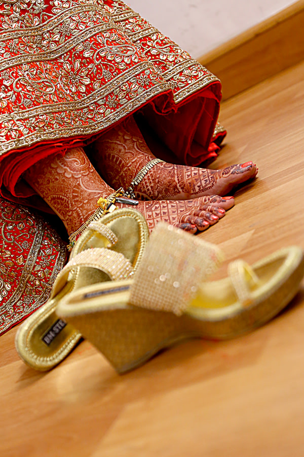 Bridal Feet Mehendi With Bride Footwear by navin photography Wedding-photography | Weddings Photos & Ideas