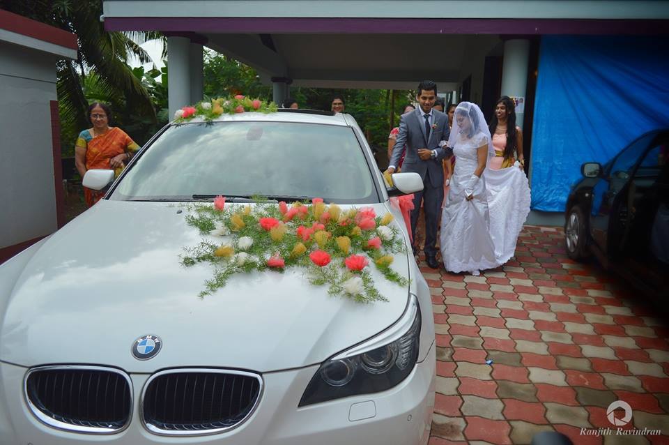 Royal Ride For Christian Bride and Groom by Ranjith R Ravindran Wedding-photography | Weddings Photos & Ideas