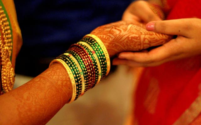 Bridal Bangles and Mehendi Design by Vivek Renukaprasad Bridal-jewellery-and-accessories | Weddings Photos & Ideas