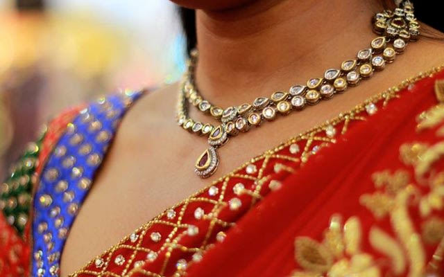 Beautiful Polki Necklace by Vivek Renukaprasad Bridal-jewellery-and-accessories | Weddings Photos & Ideas