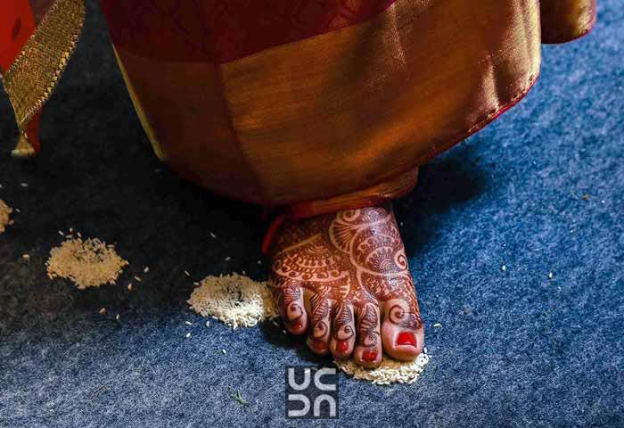 Beautiful feet mehendi by Madhuri Sharma Photography Wedding-photography | Weddings Photos & Ideas
