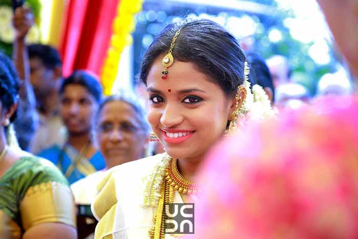 Resplendent bride by Madhuri Sharma Photography Wedding-photography | Weddings Photos & Ideas