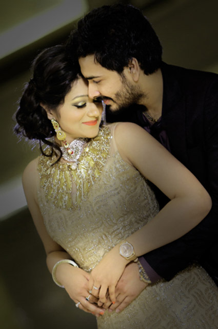 Bride and Groom Looking Resplendent During Their Reception by Kshitij Gupta Wedding-photography | Weddings Photos & Ideas