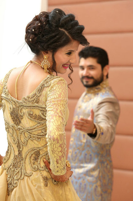 Bride Looking Regal In Yellow Dress During Her Engagement by Kshitij Gupta Wedding-photography | Weddings Photos & Ideas