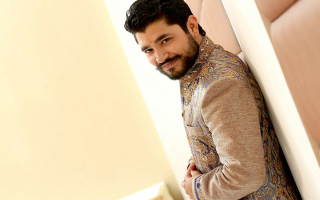 Groom Looking Dashing in Blue During His Engagement by Kshitij Gupta Wedding-photography | Weddings Photos & Ideas