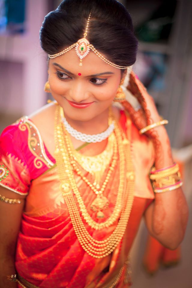 Gleaming Bride With Gorgeous Gold Jewelry by Bharath Venkatesh Wedding-photography | Weddings Photos & Ideas