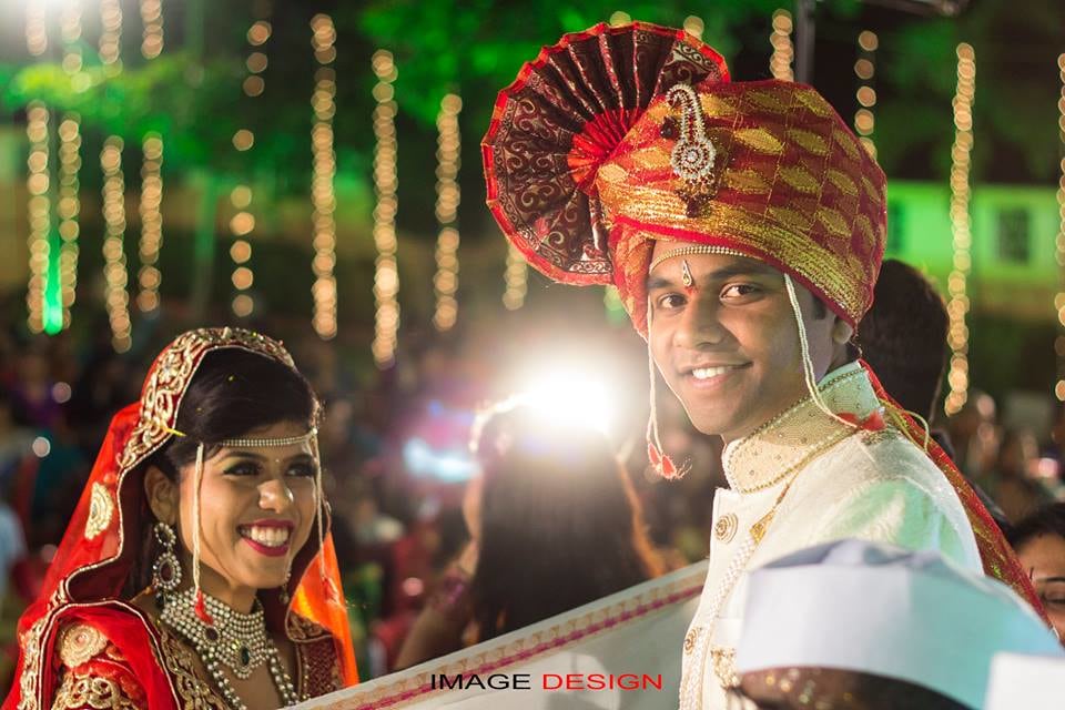 Marathi Bride and Groom Jovial During Their Wedding by Vishal Wedding-photography | Weddings Photos & Ideas