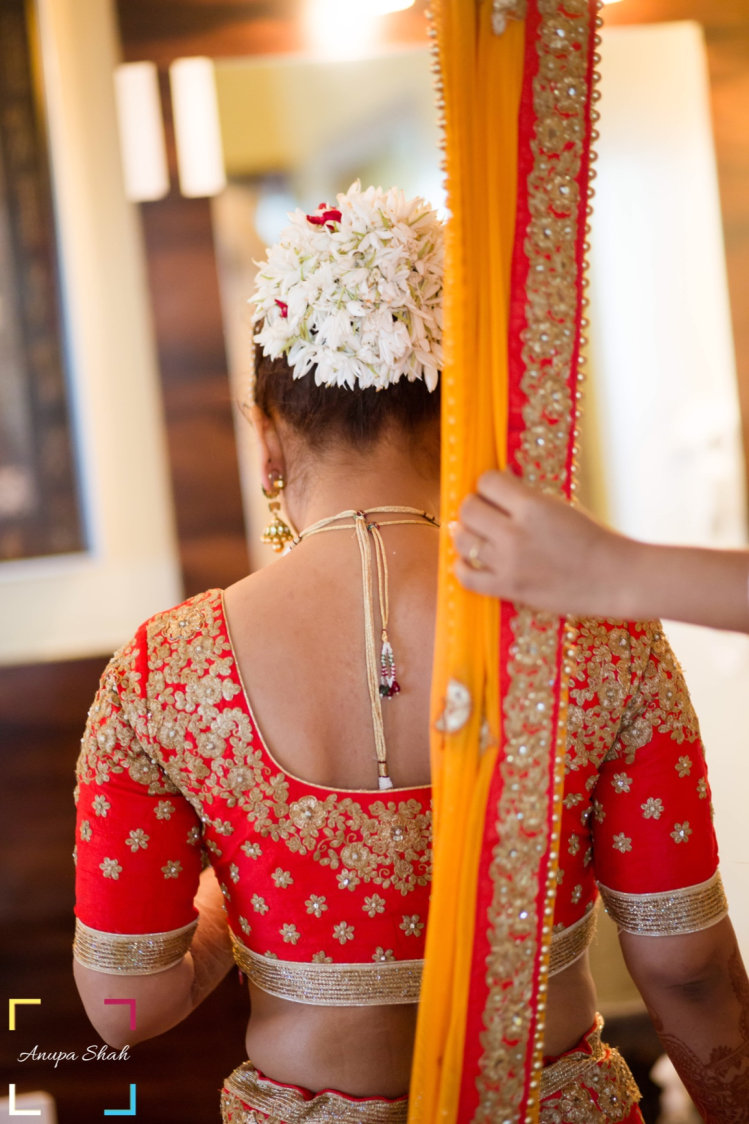 Getting Ready For Her Grand Day! by Anupa Shah Wedding-photography Wedding-hairstyles | Weddings Photos & Ideas