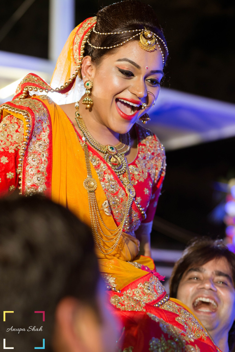 Happy Bride On Her Wedding Day! by Anupa Shah Wedding-photography Bridal-jewellery-and-accessories Bridal-makeup | Weddings Photos & Ideas