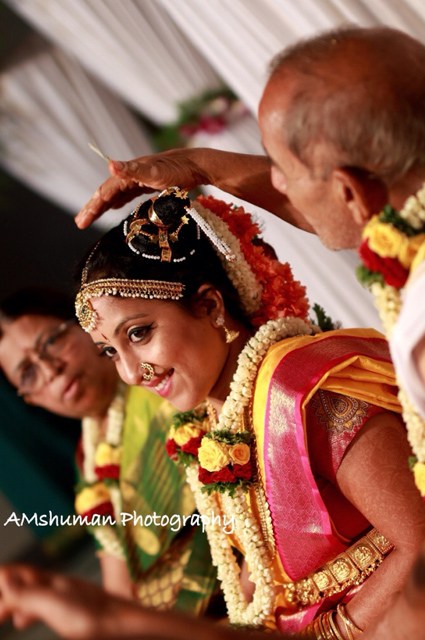 Fascinating Smile Of The Bride! by Amshuman Wedding-photography Bridal-jewellery-and-accessories | Weddings Photos & Ideas