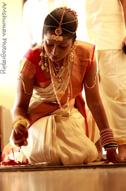 Charming Bride On Her D-Day! by Amshuman Wedding-photography Bridal-jewellery-and-accessories | Weddings Photos & Ideas