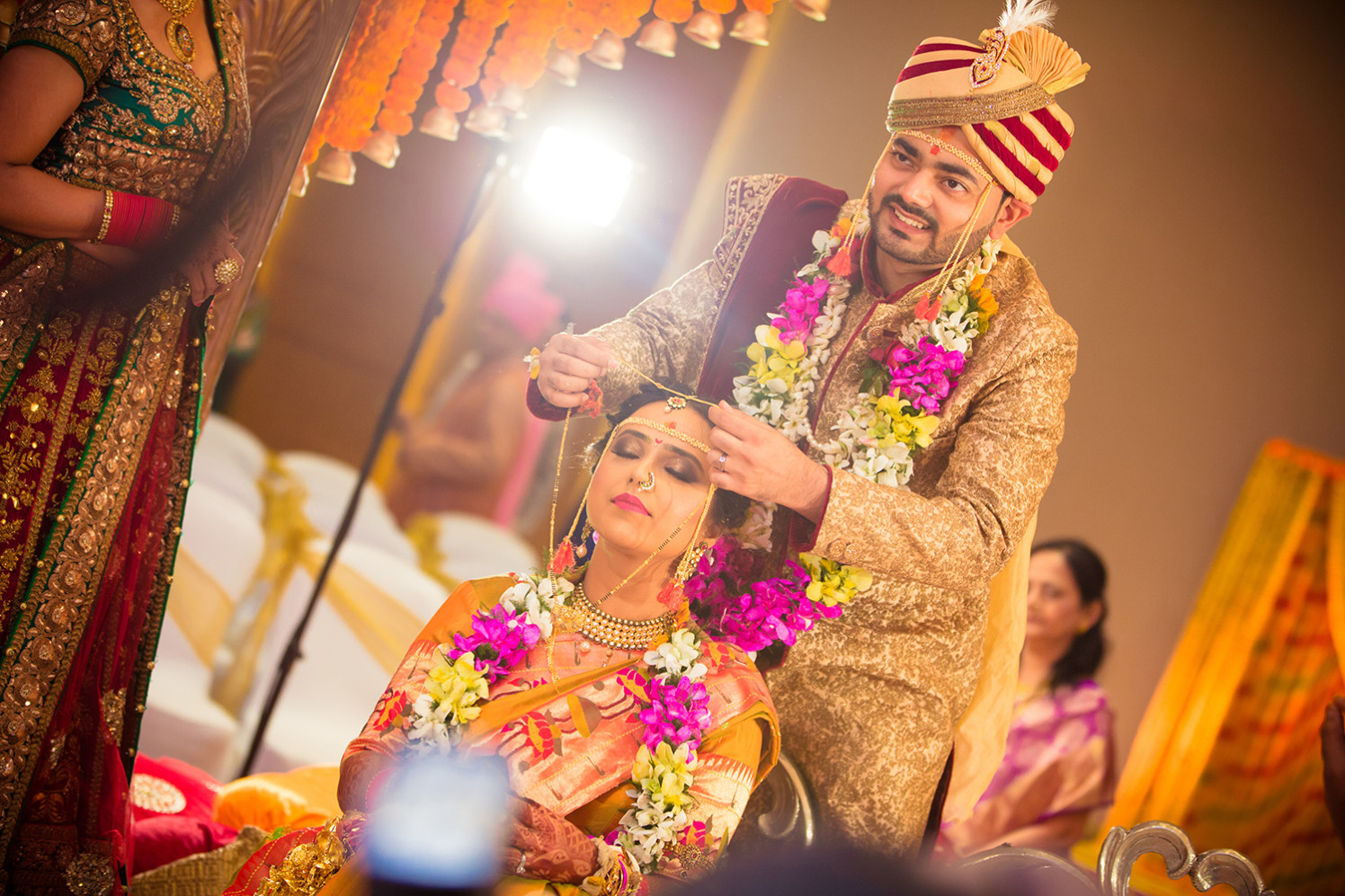Bride and Groom Wearing Elegant Traditional Outfits by Bosco Naveen Wedding-photography | Weddings Photos & Ideas