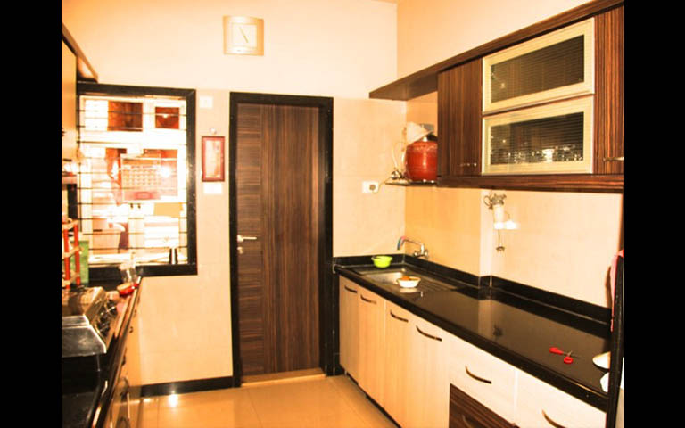 Modular kitchen by A to Z Designs Modular-kitchen Modern | Interior Design Photos & Ideas