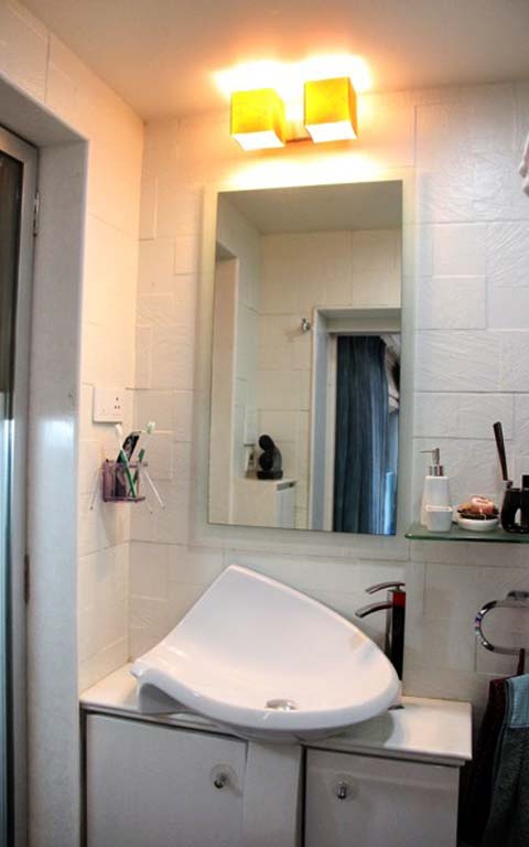 Modern bathroom decor by A to Z Designs Bathroom Modern | Interior Design Photos & Ideas