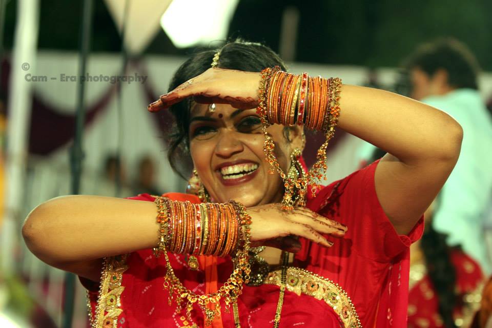 Fun bride pose by Cam - Era Photography Wedding-photography | Weddings Photos & Ideas