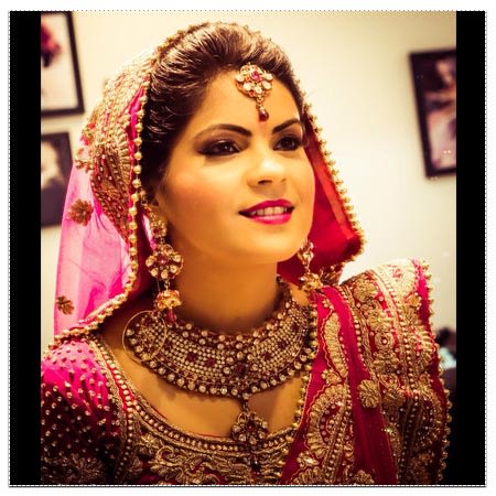 Bride Wearing Beautiful Gold And Jewelry by Neha Arora Wedding-photography Bridal-jewellery-and-accessories | Weddings Photos & Ideas