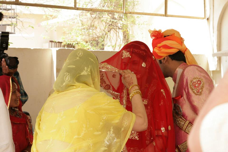 Traditional sight with the bride! by Storytellers & Artists Wedding-photography | Weddings Photos & Ideas